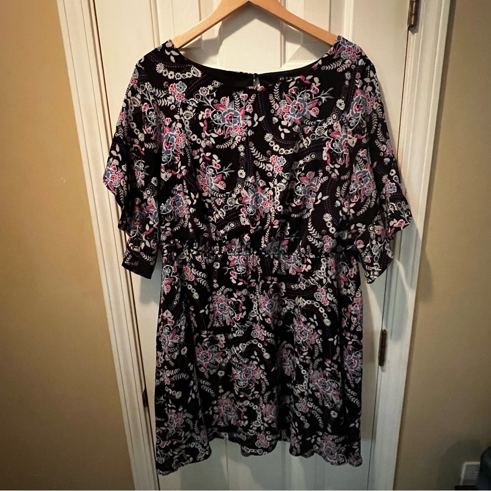 AS U WISH dress- Flutter sleeves- Stretchy- Size 2X
